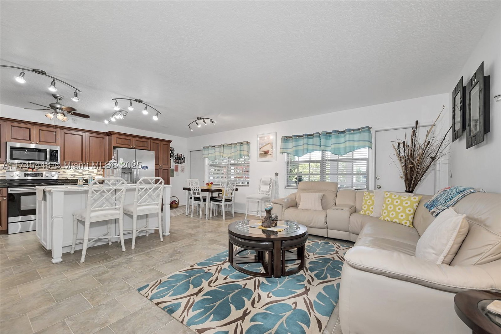 Real estate property located at 5208 24th Ter F318, Broward, Maybury Mansions Condo, Fort Lauderdale, FL