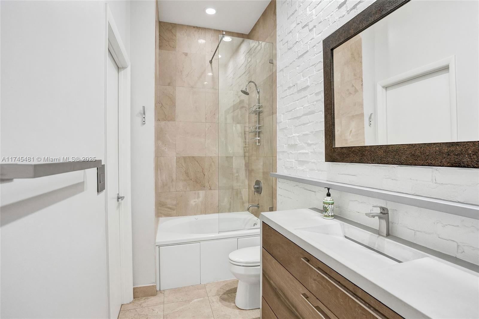 Real estate property located at 550 Okeechobee Blvd #118, Palm Beach, Cityplace South Tower Con, West Palm Beach, FL