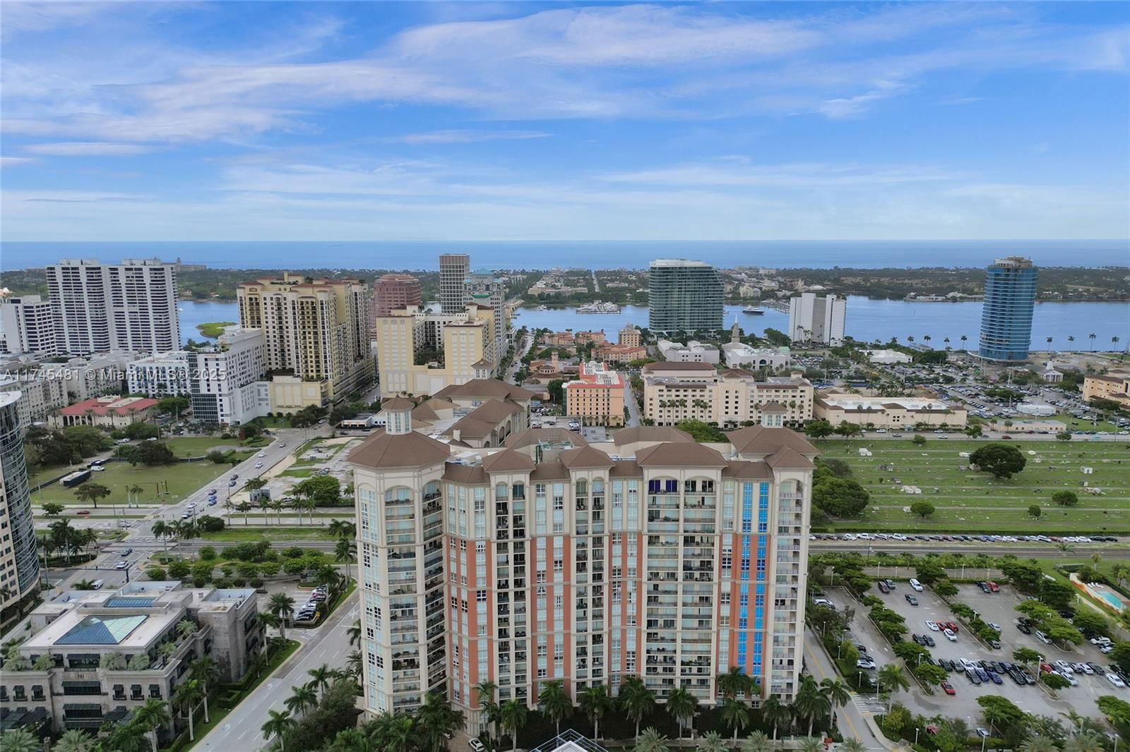 Real estate property located at 550 Okeechobee Blvd #118, Palm Beach, Cityplace South Tower Con, West Palm Beach, FL