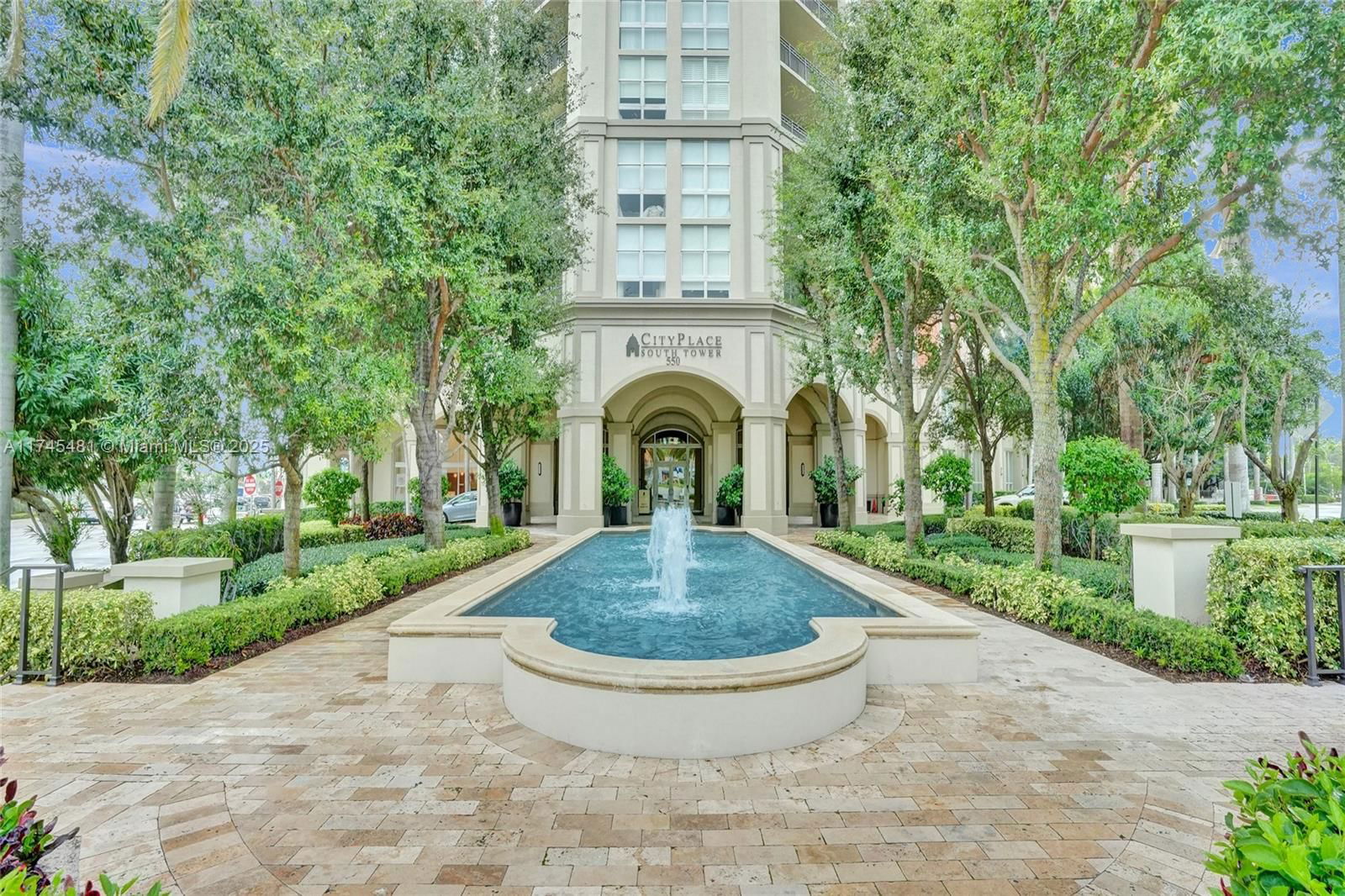 Real estate property located at 550 Okeechobee Blvd #118, Palm Beach, Cityplace South Tower Con, West Palm Beach, FL