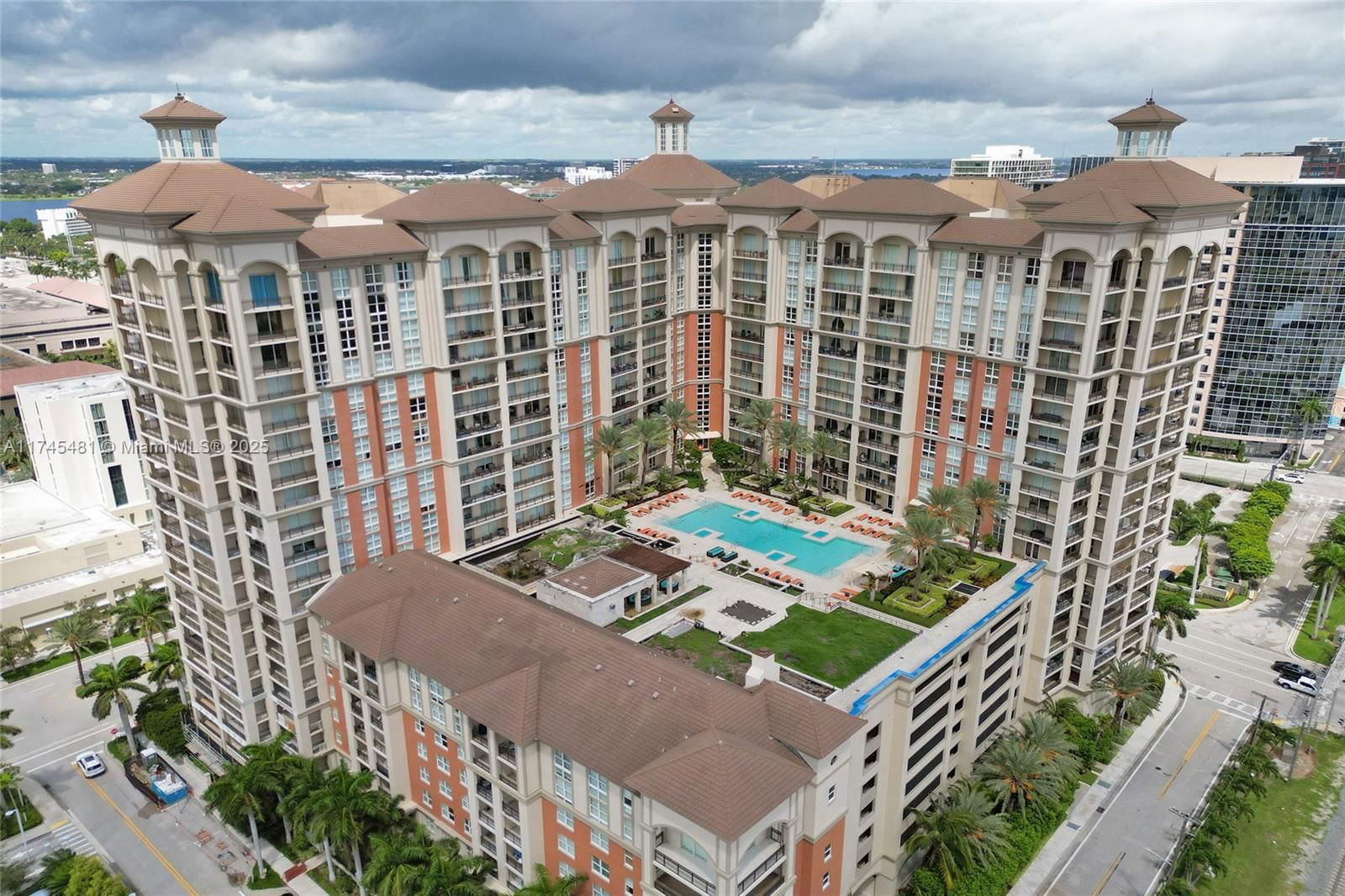 Real estate property located at 550 Okeechobee Blvd #118, Palm Beach, Cityplace South Tower Con, West Palm Beach, FL