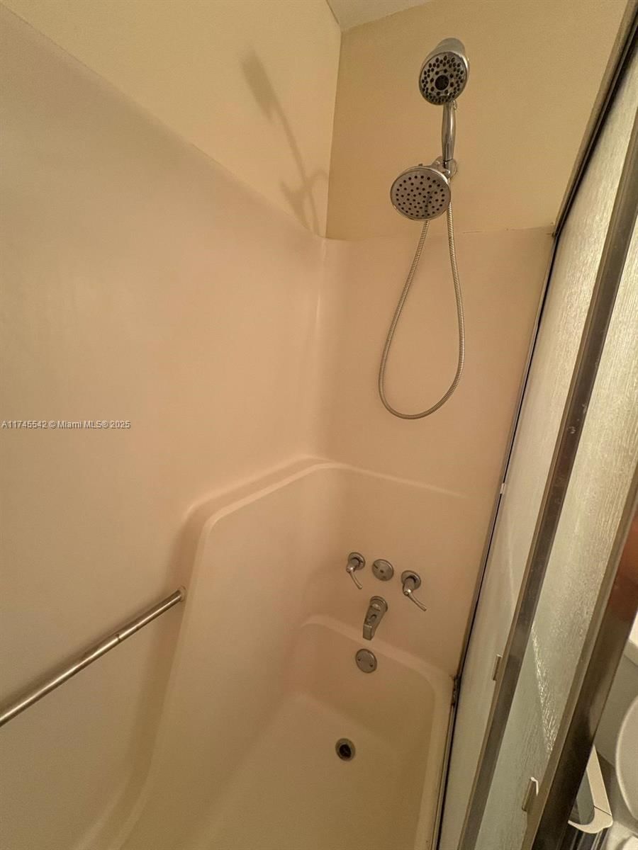Real estate property located at 129 San Remo Blvd, Broward, Le Clos, North Lauderdale, FL