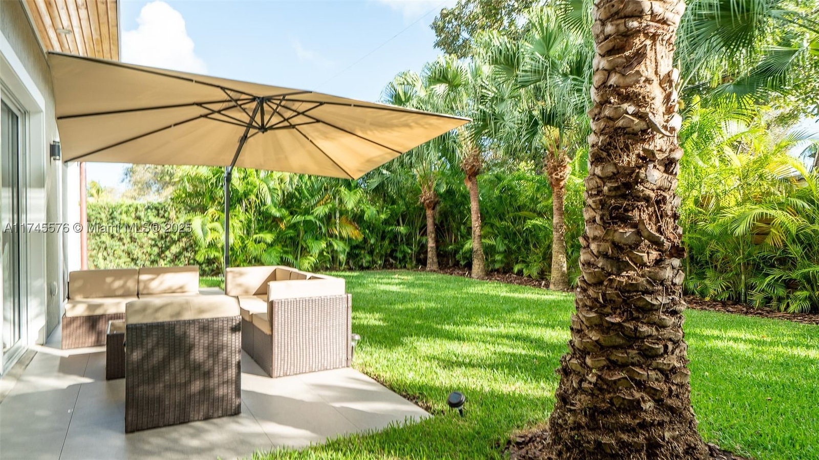 Real estate property located at 1312 117th Ter #1, Miami-dade, Deveras Sub, Miami, FL