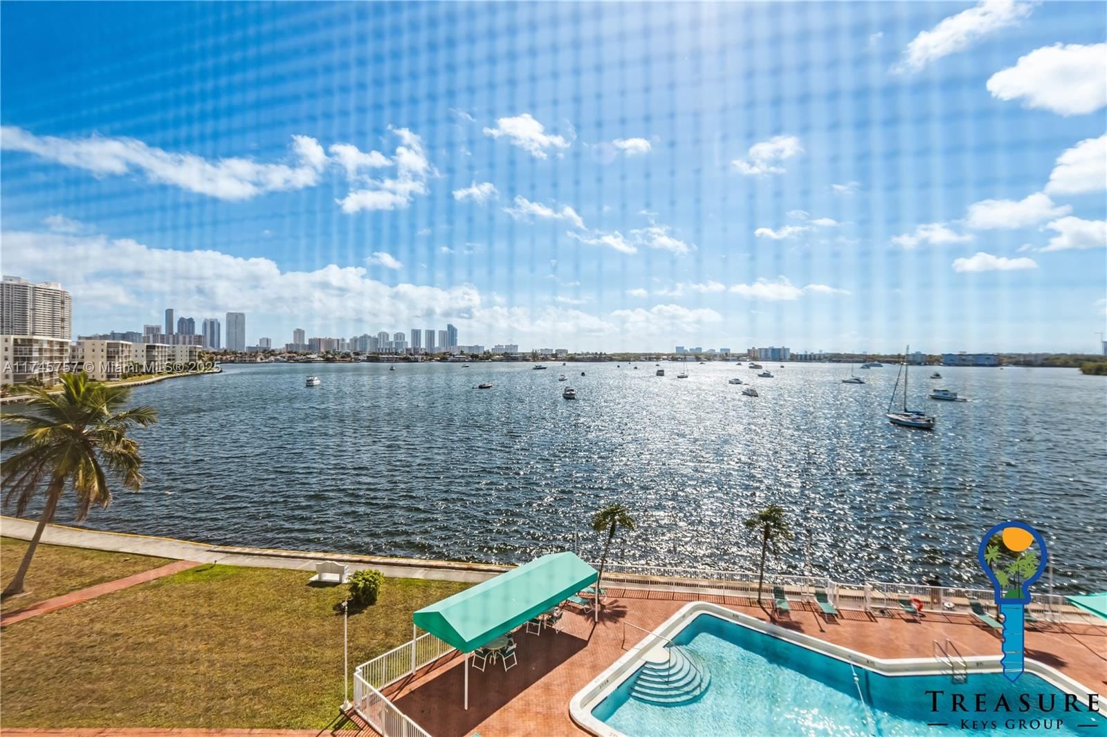 Real estate property located at 2910 Point East Dr M511, Miami-dade, Point East Sec Iii Condo, Aventura, FL