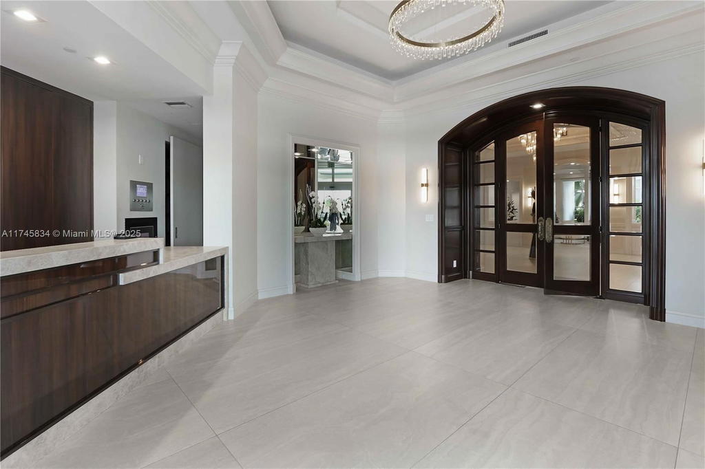 Real estate property located at 3801 207th St #704, Miami-dade, One Island Place Condo 1, Aventura, FL