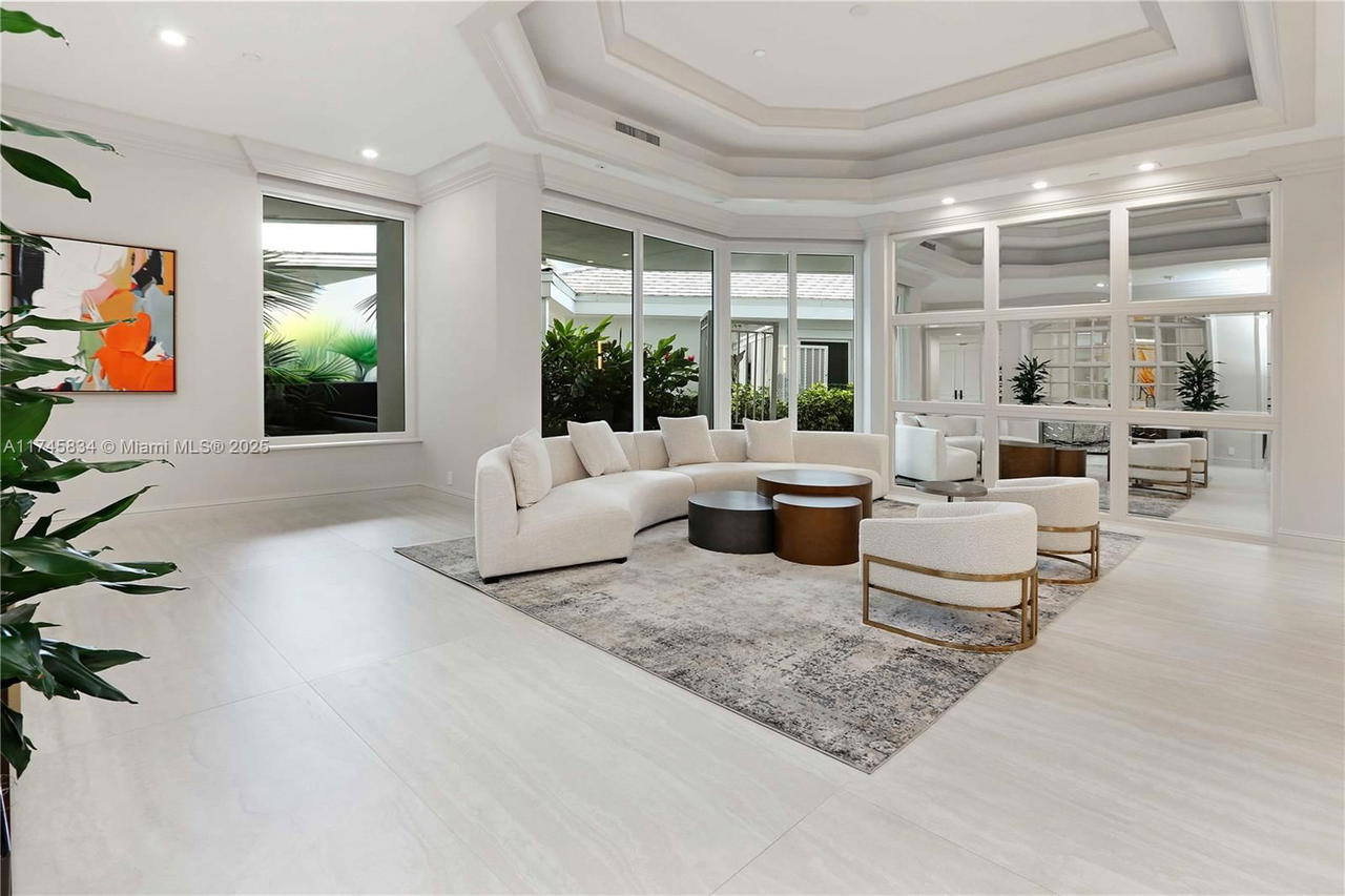 Real estate property located at 3801 207th St #704, Miami-dade, One Island Place Condo 1, Aventura, FL