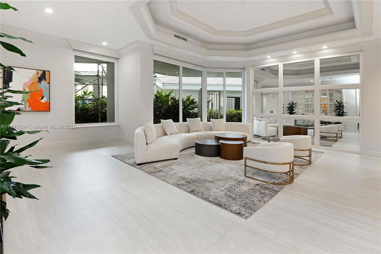 Real estate property located at 3801 207th St #704, Miami-dade, One Island Place Condo 1, Aventura, FL