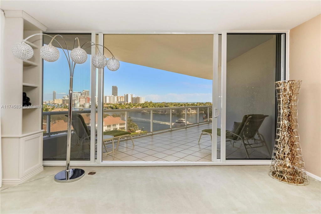 Real estate property located at 3801 207th St #704, Miami-dade, One Island Place Condo 1, Aventura, FL