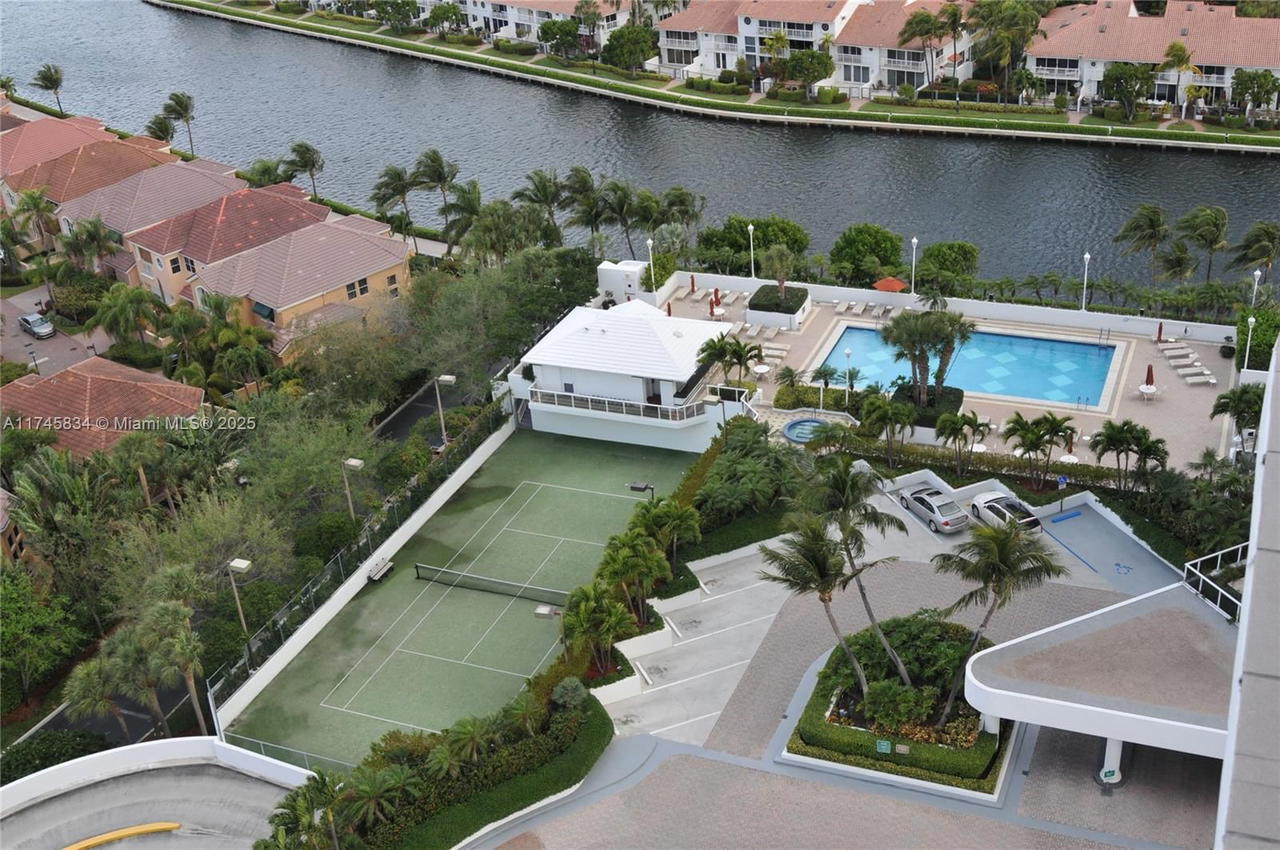 Real estate property located at 3801 207th St #704, Miami-dade, One Island Place Condo 1, Aventura, FL