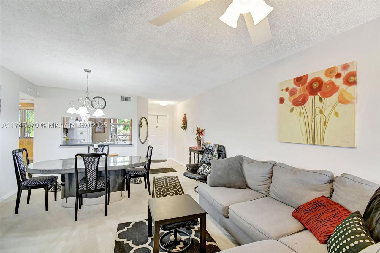 Real estate property located at 10456 24th Pl #209, Broward, Sunrise Lakes 210 Condo, Sunrise, FL