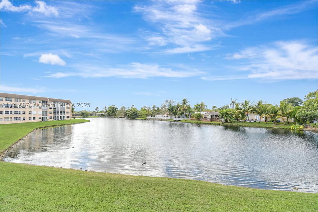 Real estate property located at 10456 24th Pl #209, Broward, Sunrise Lakes 210 Condo, Sunrise, FL