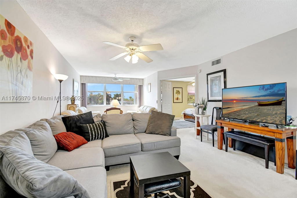 Real estate property located at 10456 24th Pl #209, Broward, Sunrise Lakes 210 Condo, Sunrise, FL