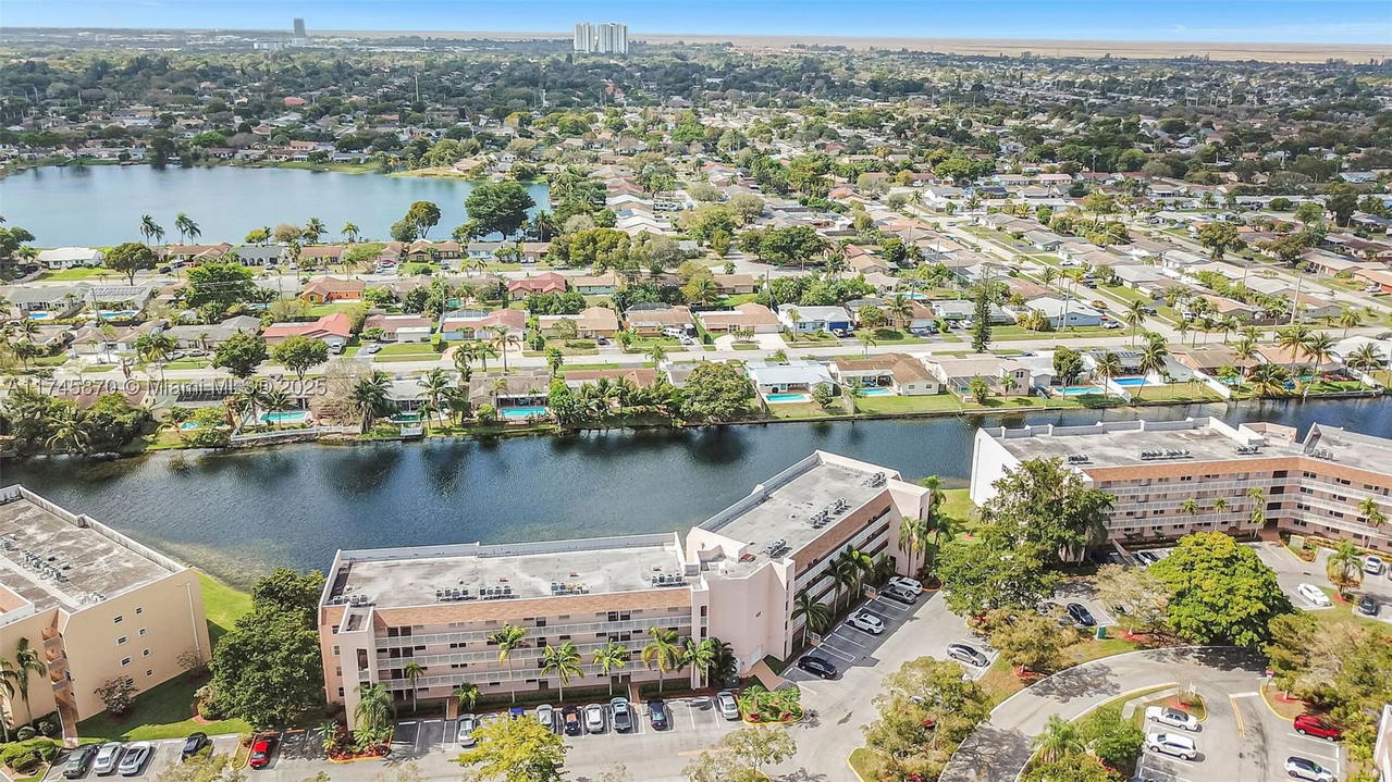 Real estate property located at 10456 24th Pl #209, Broward, Sunrise Lakes 210 Condo, Sunrise, FL