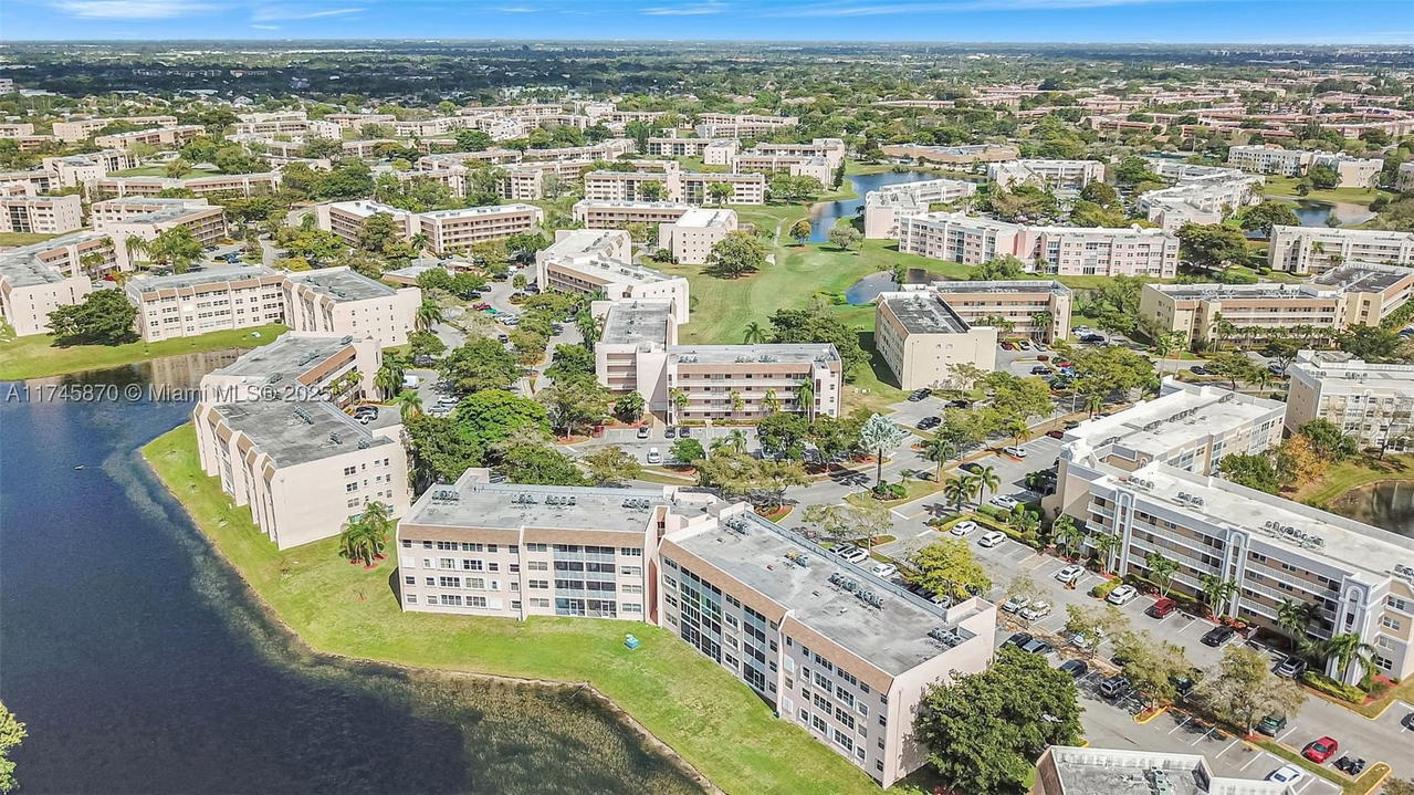 Real estate property located at 10456 24th Pl #209, Broward, Sunrise Lakes 210 Condo, Sunrise, FL