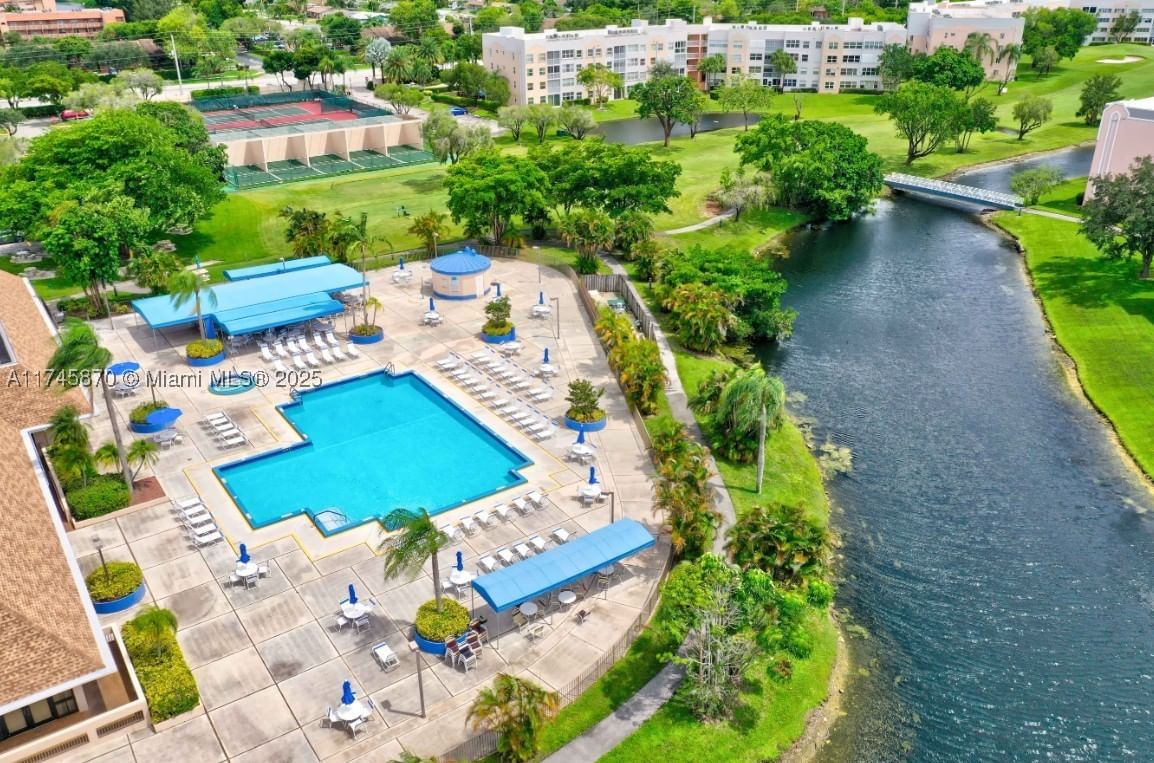 Real estate property located at 10456 24th Pl #209, Broward, Sunrise Lakes 210 Condo, Sunrise, FL