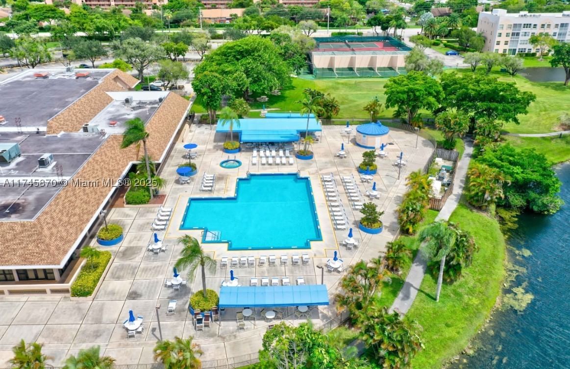 Real estate property located at 10456 24th Pl #209, Broward, Sunrise Lakes 210 Condo, Sunrise, FL