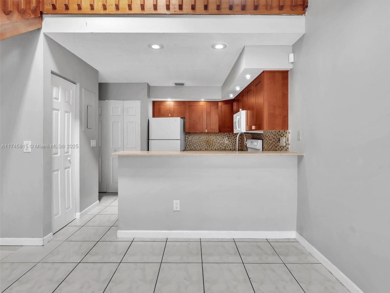 Real estate property located at 1836 Racquet Ct #1836, Broward, Rock Island Land Corp, North Lauderdale, FL