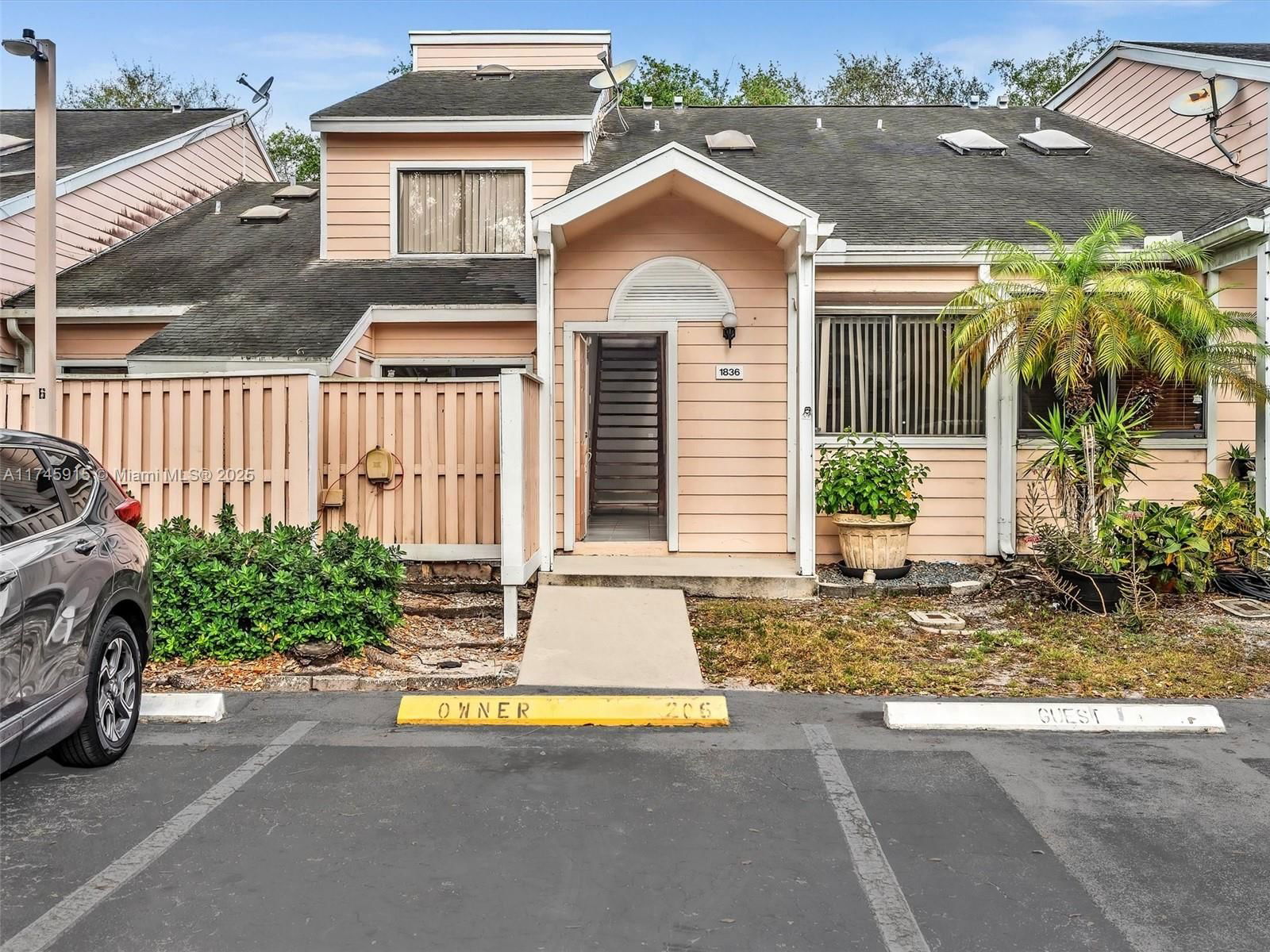 Real estate property located at 1836 Racquet Ct #1836, Broward, Rock Island Land Corp, North Lauderdale, FL