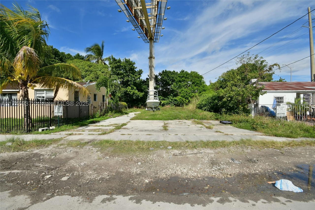 Real estate property located at 321 37th St, Miami-dade, Bay Vista Park, Miami, FL