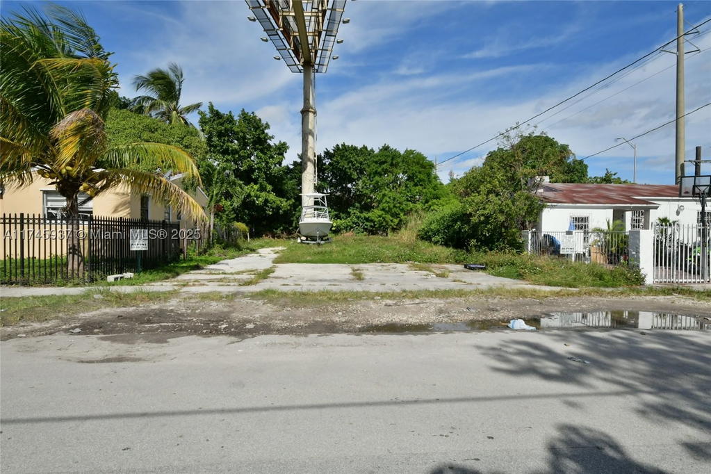 Real estate property located at 321 37th St, Miami-dade, Bay Vista Park, Miami, FL
