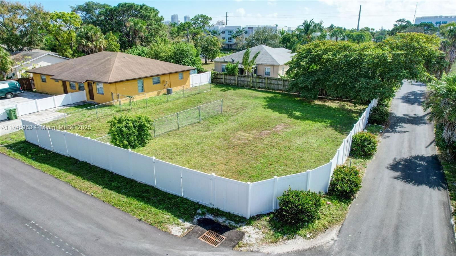 Real estate property located at 0000 14 Ave, Broward, Lauderdale Homesites Sec, Fort Lauderdale, FL