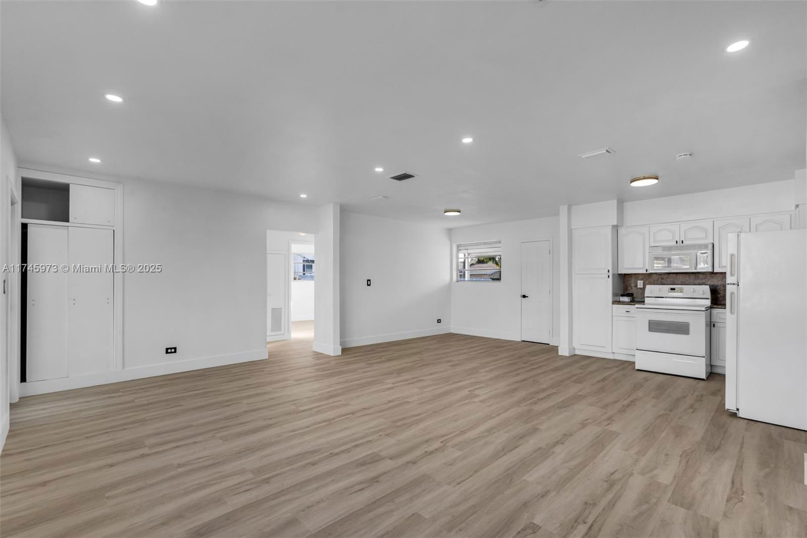 Real estate property located at 4164 6th Ave, Miami-dade, Hialeah Estates, Hialeah, FL