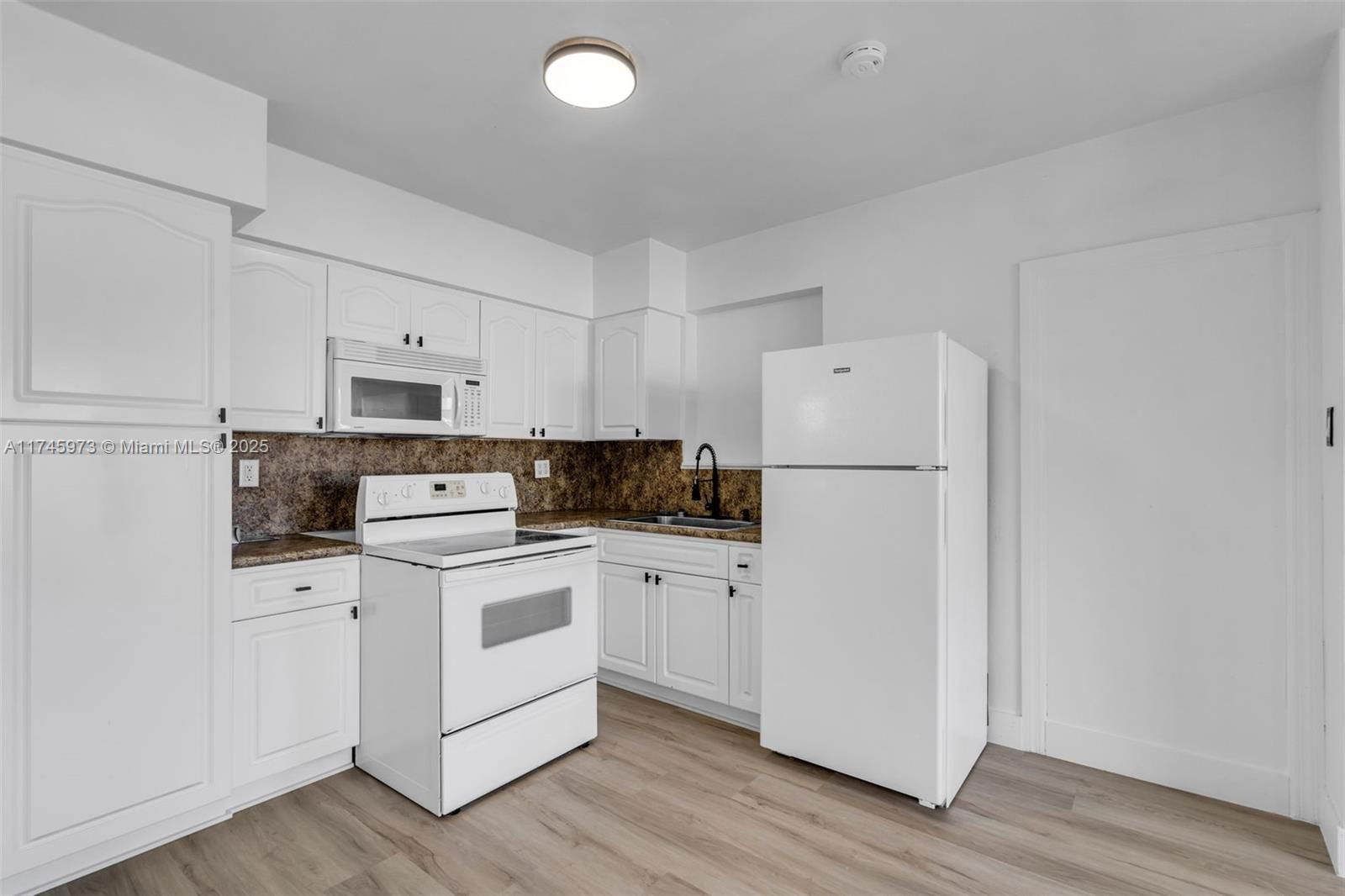Real estate property located at 4164 6th Ave, Miami-dade, Hialeah Estates, Hialeah, FL