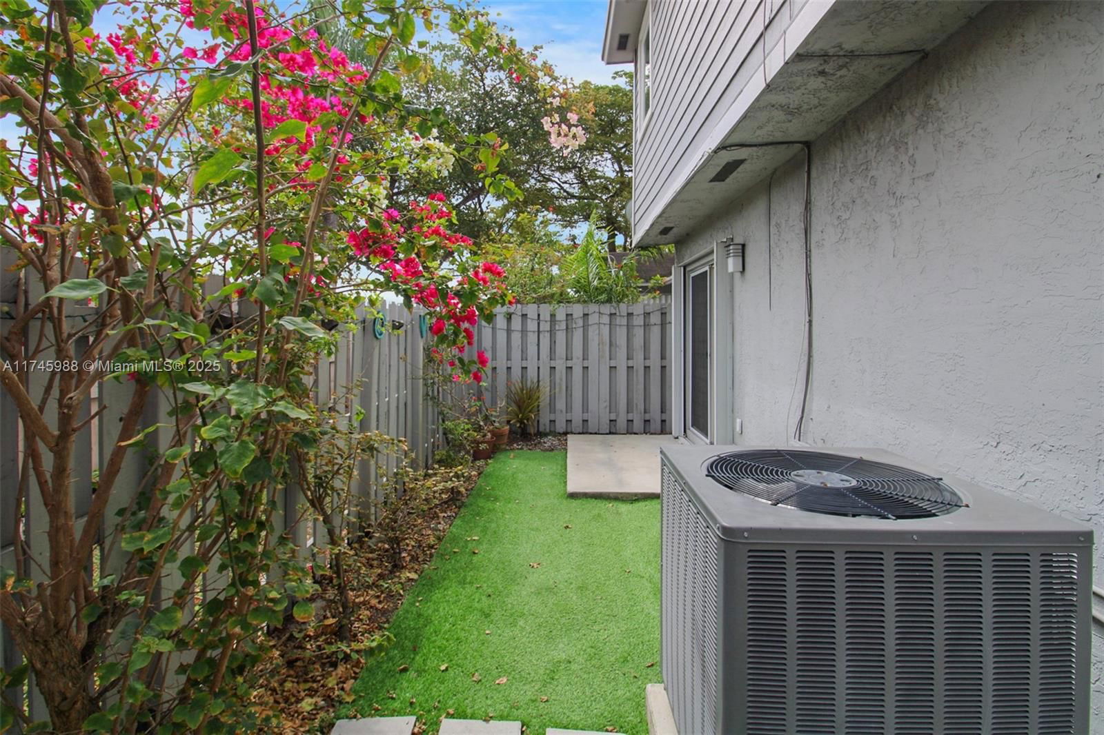 Real estate property located at 14619 122nd Pl, Miami-dade, Deerwood Villas Sec 3 Rep, Miami, FL
