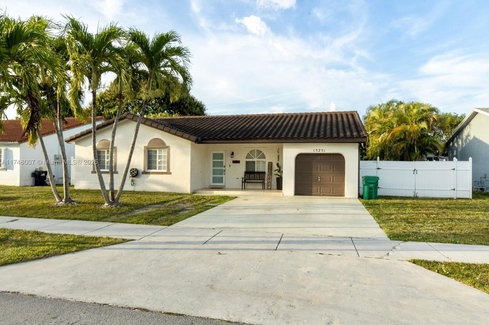 Real estate property located at 15231 177th Ter, Miami-dade, Majestic Estates, Miami, FL