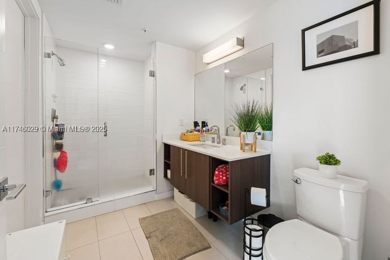 Real estate property located at 7875 107th #705, Miami-dade, Midtown Doral Condo 4, Doral, FL