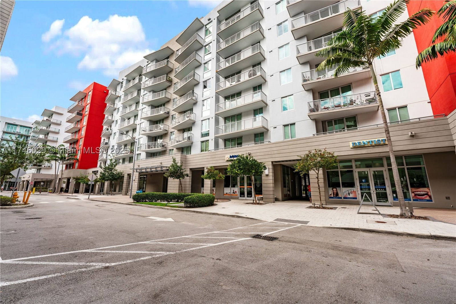 Real estate property located at 7875 107th #705, Miami-dade, Midtown Doral Condo 4, Doral, FL