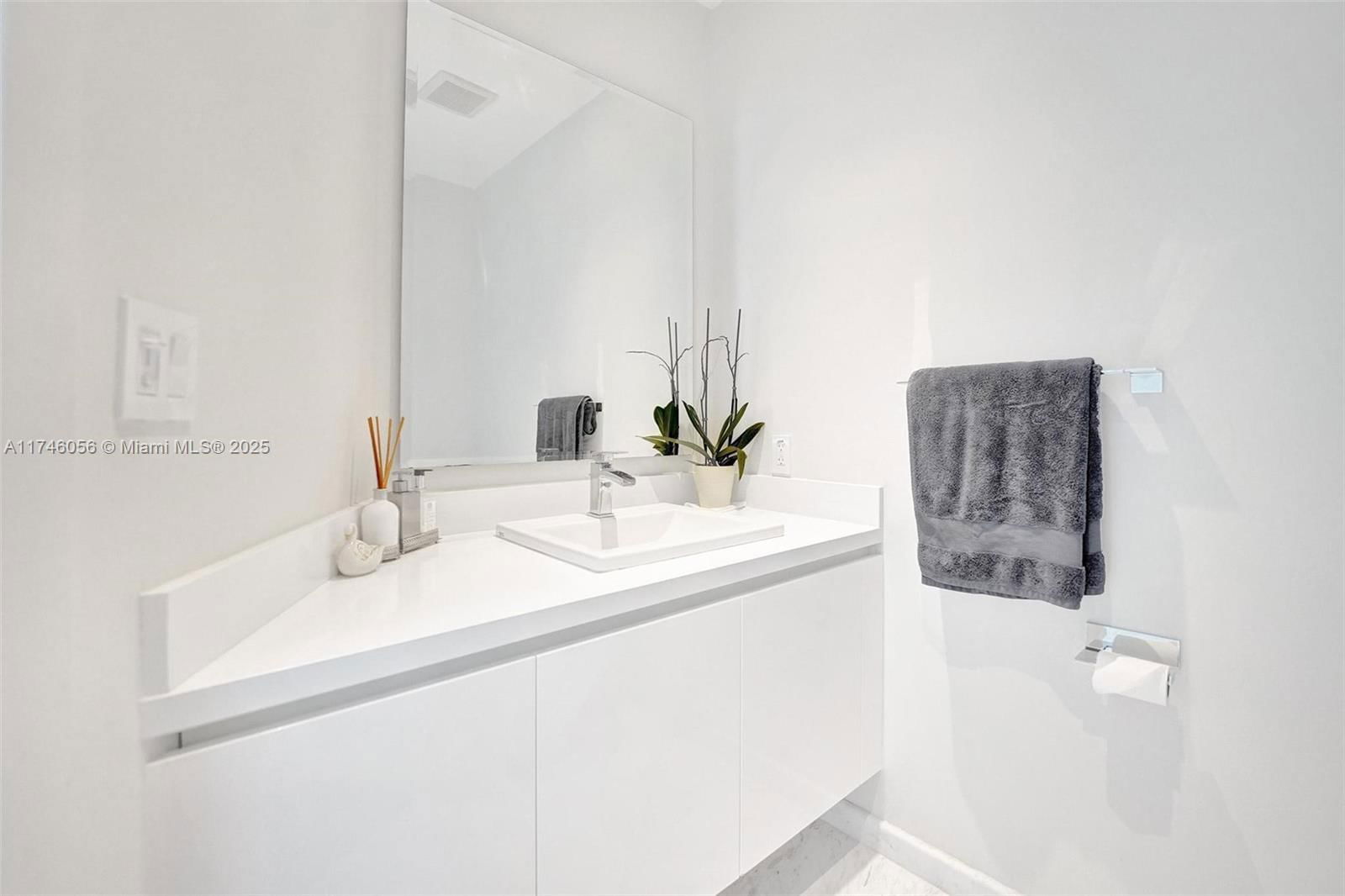 Real estate property located at 701 Fort Lauderdale Beach Blvd #805, Broward, 660, Fort Lauderdale, FL