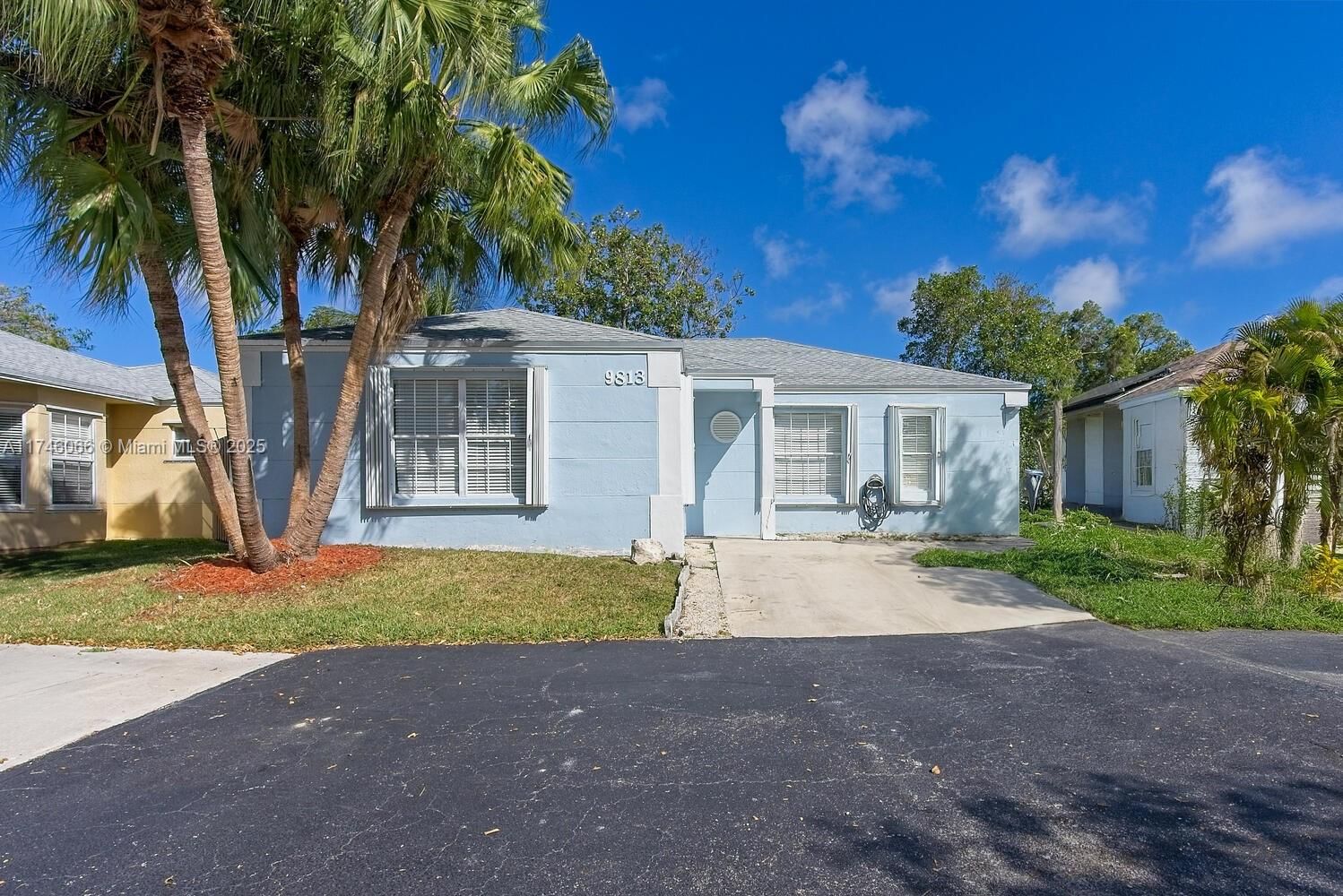 Real estate property located at 9813 222nd Ter, Miami-dade, Lakes By The Bay Sec 5, Cutler Bay, FL