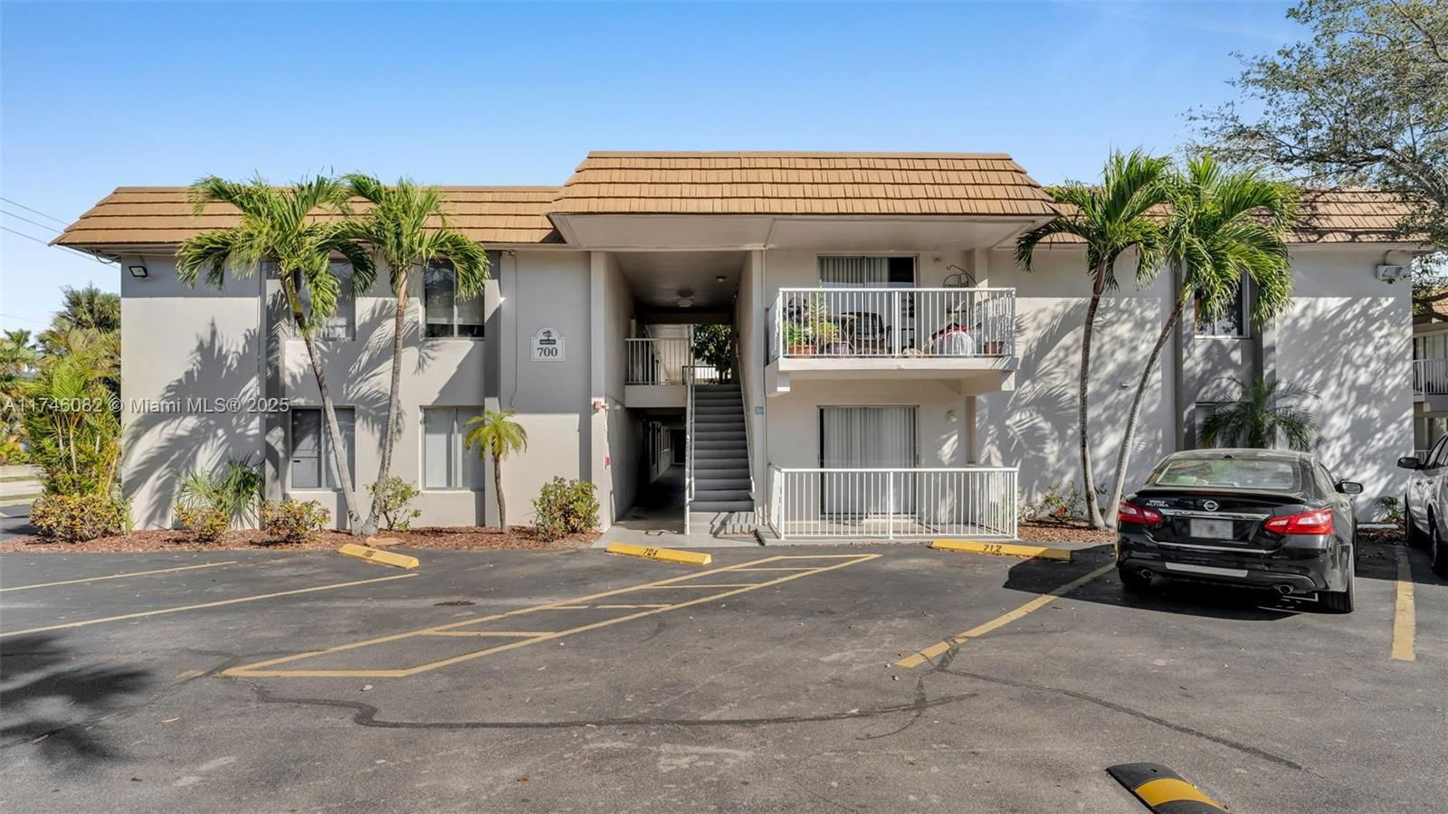 Real estate property located at 1830 Maravilla Ave. #701, Lee, Green Tee Village, Fort Myers, FL