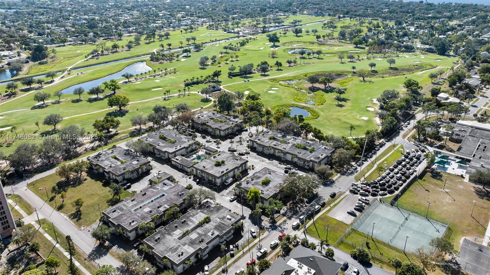 Real estate property located at 1830 Maravilla Ave. #701, Lee, Green Tee Village, Fort Myers, FL