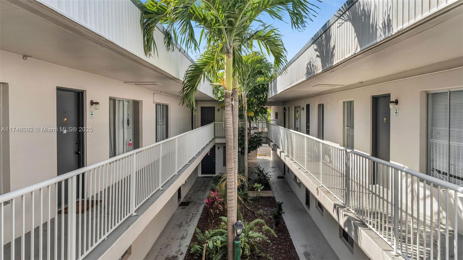 Real estate property located at 1830 Maravilla Ave. #701, Lee, Green Tee Village, Fort Myers, FL