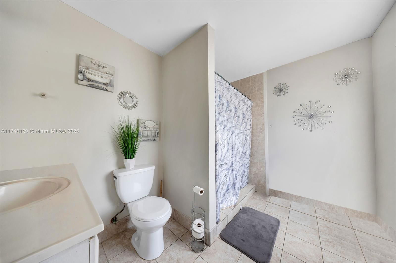 Real estate property located at 16298 45th Ave, Miami-dade, Venetian Acres, Miami Gardens, FL
