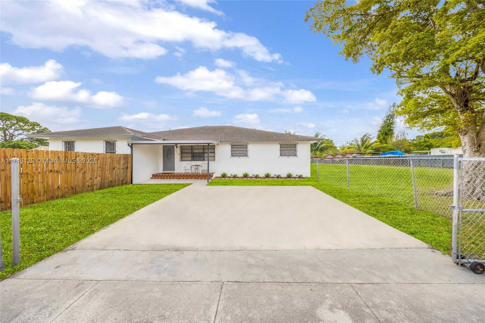 Real estate property located at 16298 45th Ave, Miami-dade, Venetian Acres, Miami Gardens, FL