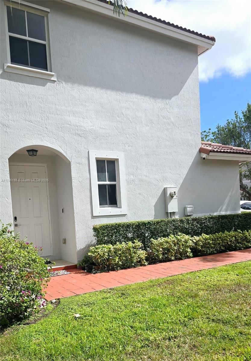 Real estate property located at 1023 208th St, Miami-dade, Ives Dairy Townhomes, Miami, FL
