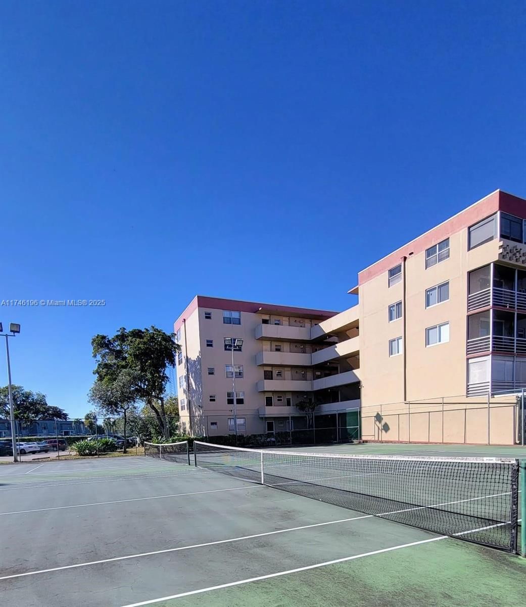 Real estate property located at 406 68th Ave #304, Broward, Polynesian Gardens Condom, Plantation, FL