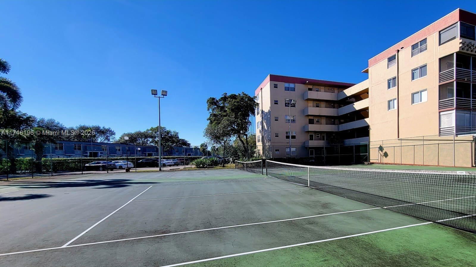 Real estate property located at 406 68th Ave #304, Broward, Polynesian Gardens Condom, Plantation, FL