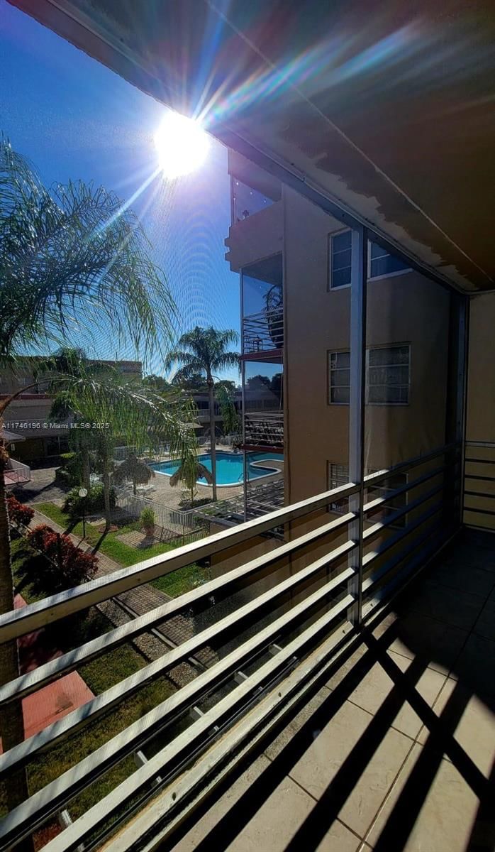 Real estate property located at 406 68th Ave #304, Broward, Polynesian Gardens Condom, Plantation, FL