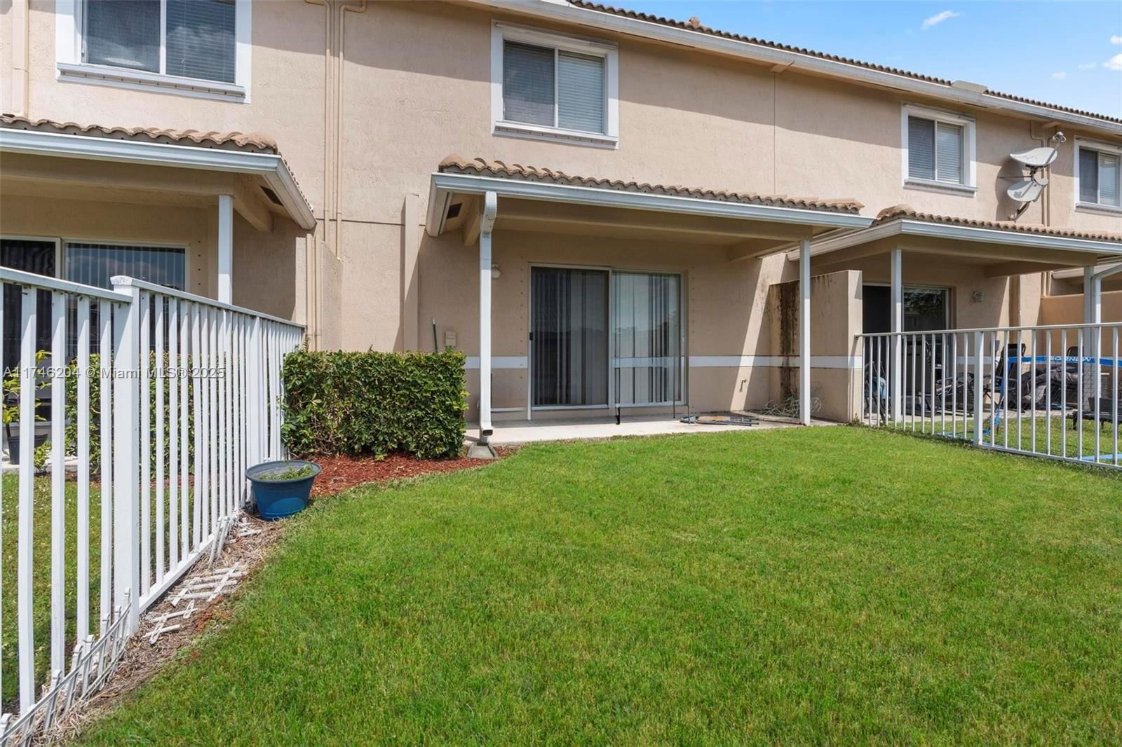 Real estate property located at 8988 Chambers St #8988, Broward, Hampton Hills, Tamarac, FL