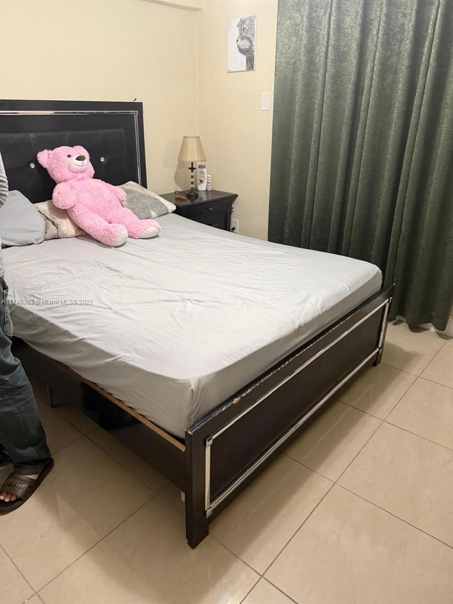 Real estate property located at 1000 28th St #8, Miami-dade, One-thousand West Condo, Hialeah, FL