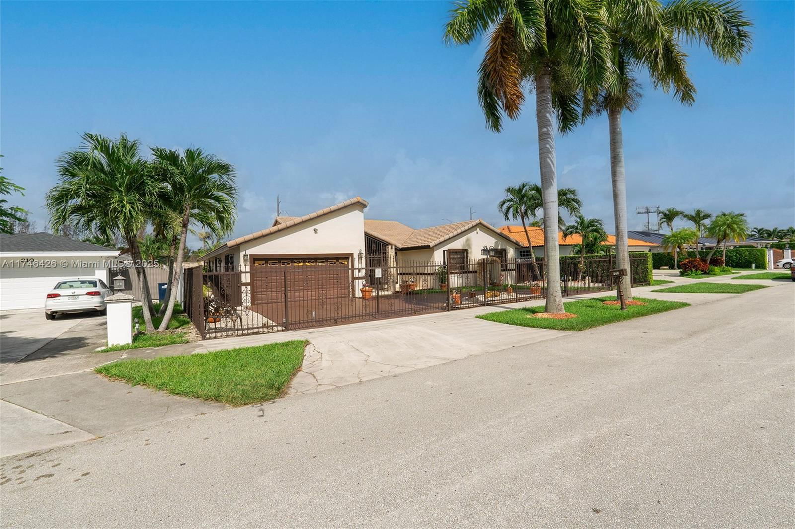 Real estate property located at 240 136th Pl, Miami-dade, University Park West Sec, Miami, FL