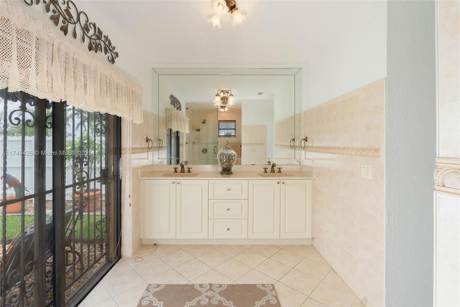 Real estate property located at 240 136th Pl, Miami-dade, University Park West Sec, Miami, FL