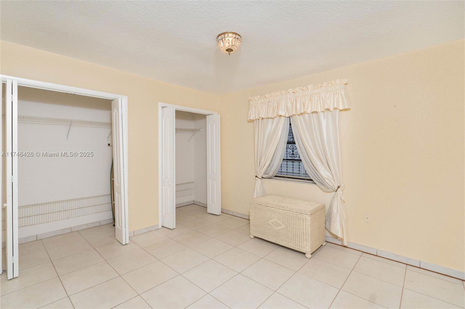 Real estate property located at 240 136th Pl, Miami-dade, University Park West Sec, Miami, FL