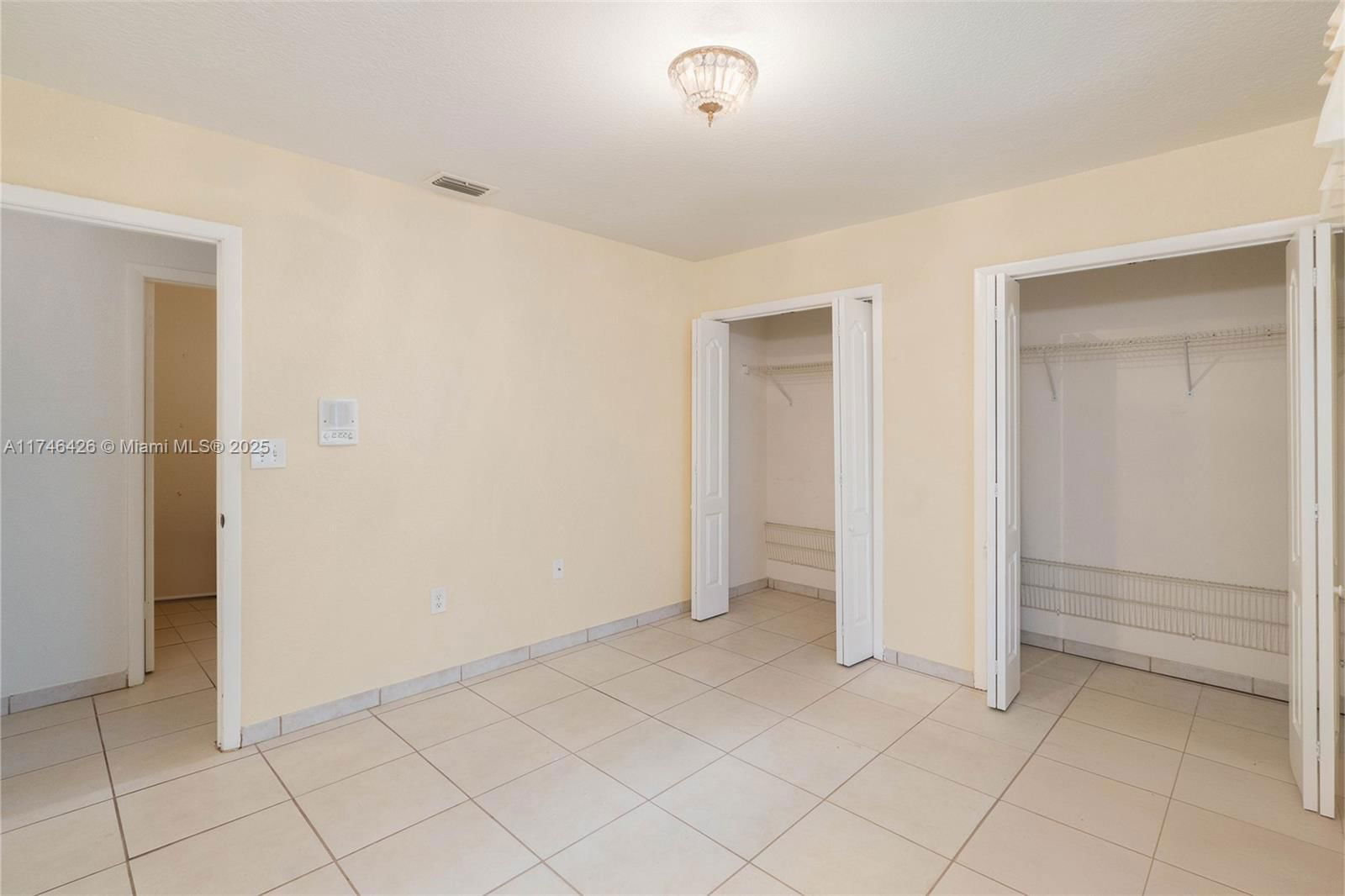 Real estate property located at 240 136th Pl, Miami-dade, University Park West Sec, Miami, FL
