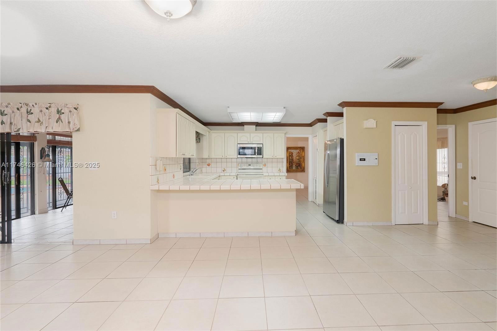 Real estate property located at 240 136th Pl, Miami-dade, University Park West Sec, Miami, FL