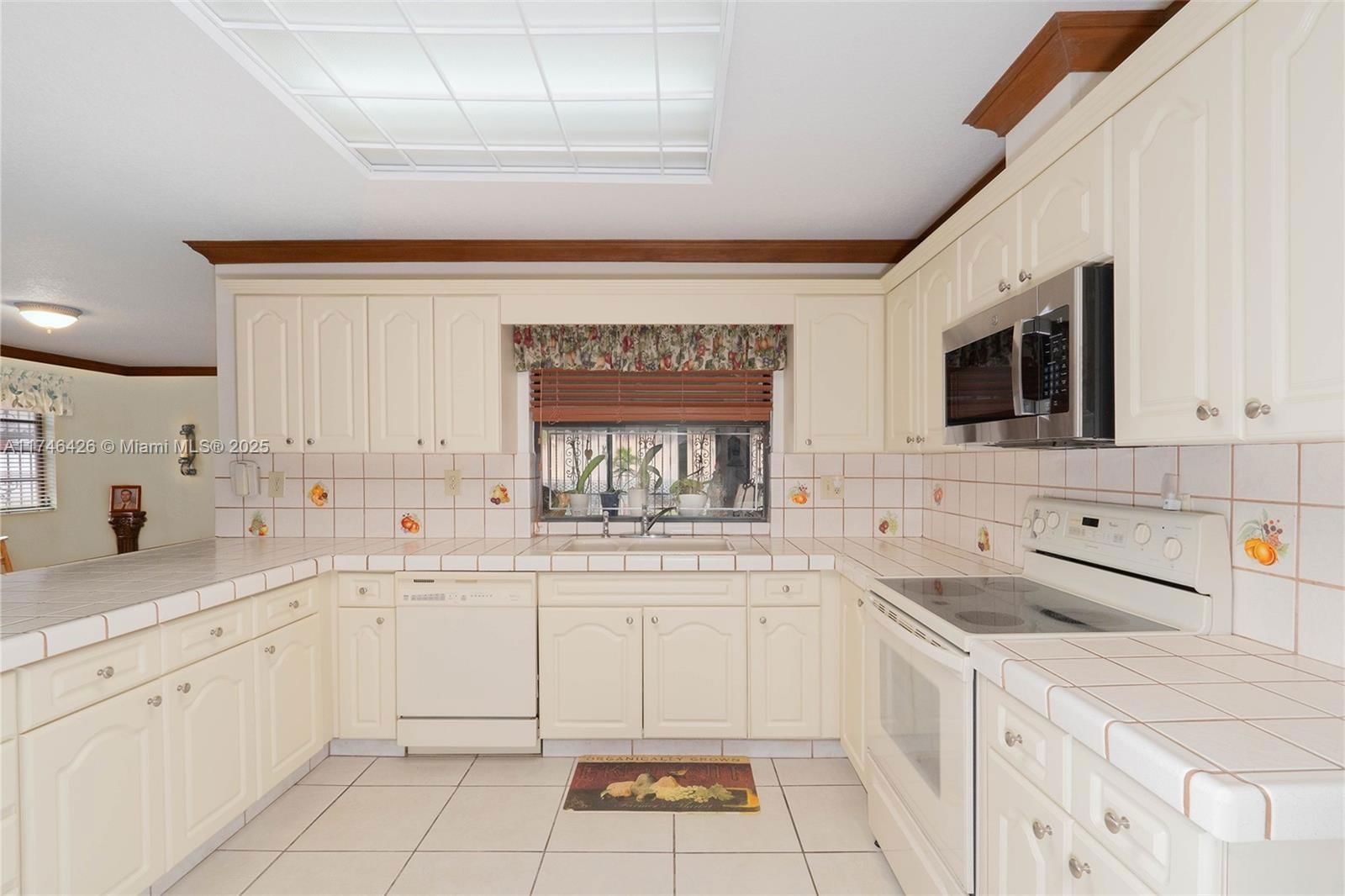Real estate property located at 240 136th Pl, Miami-dade, University Park West Sec, Miami, FL